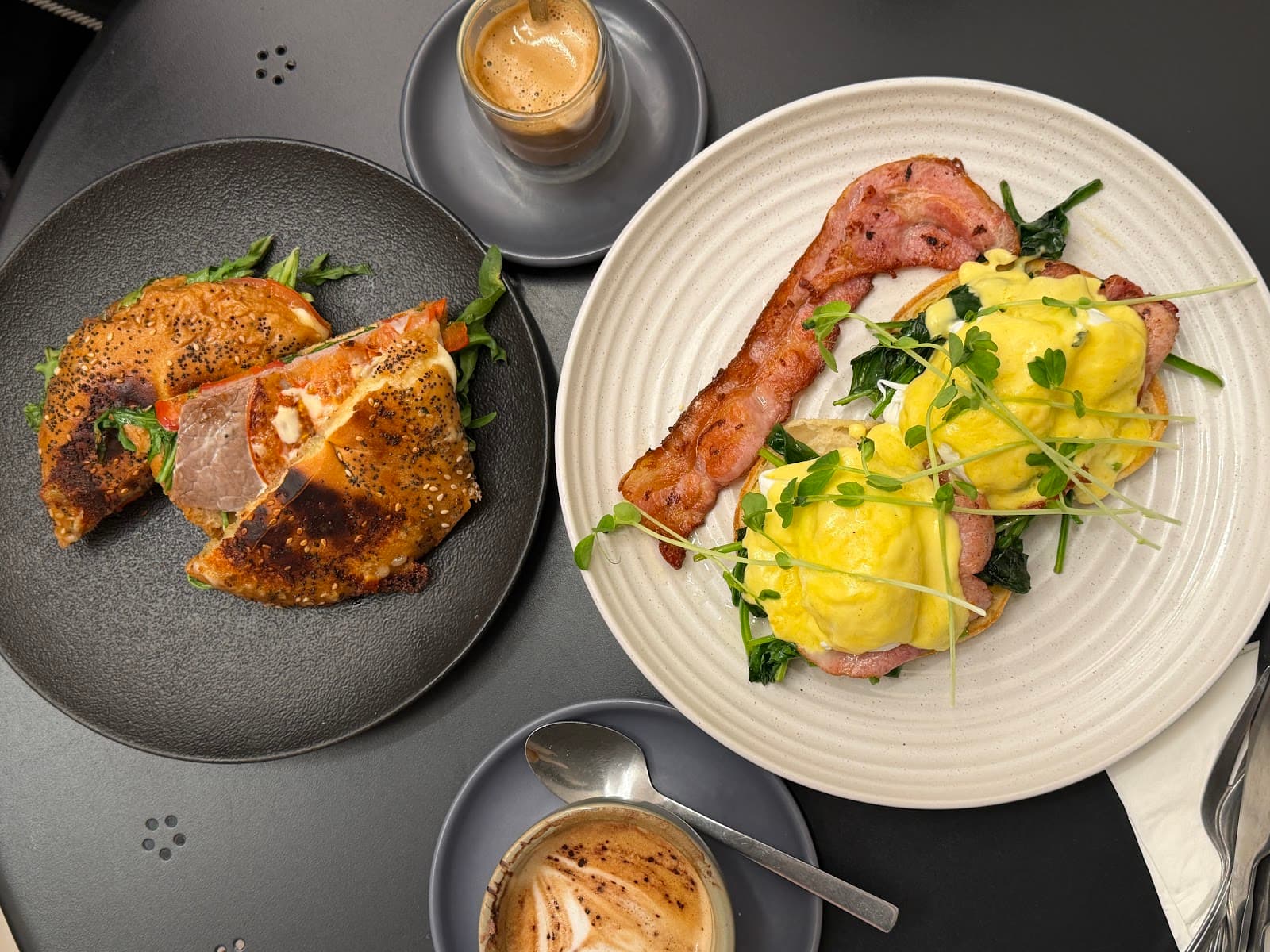 Le MONDE Bakery-Cafe — Darling Harbour, Sydney
