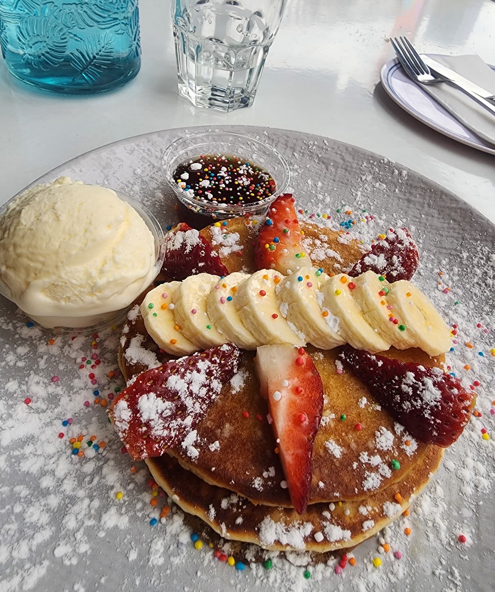 Luxe Cafe — Darling Harbour, Sydney