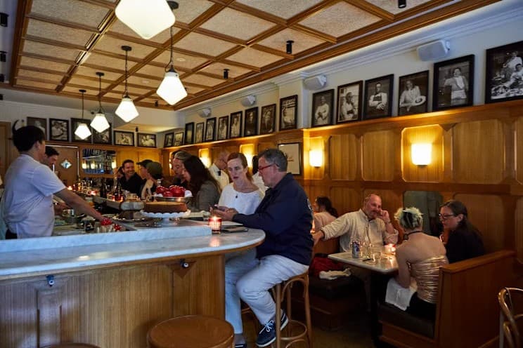 Joe's Tavern, Restaurant & Bar Newtown — Newtown, Sydney