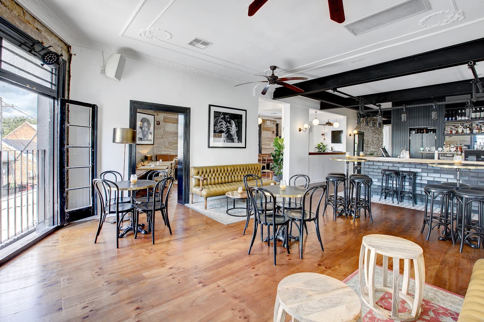 DiCK's Hotel Balmain — Balmain, Sydney