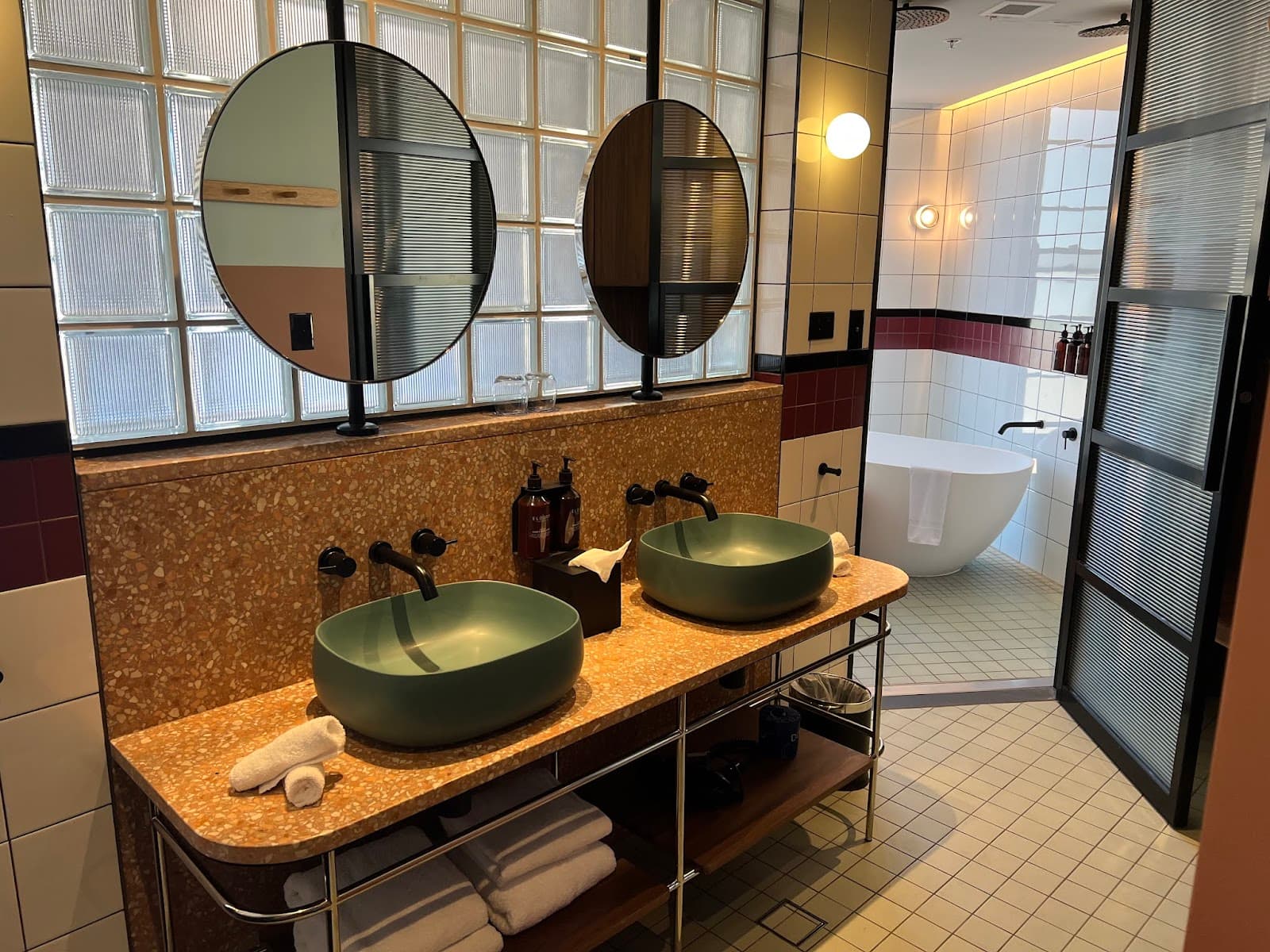 Hotel Steyne — Manly, Sydney