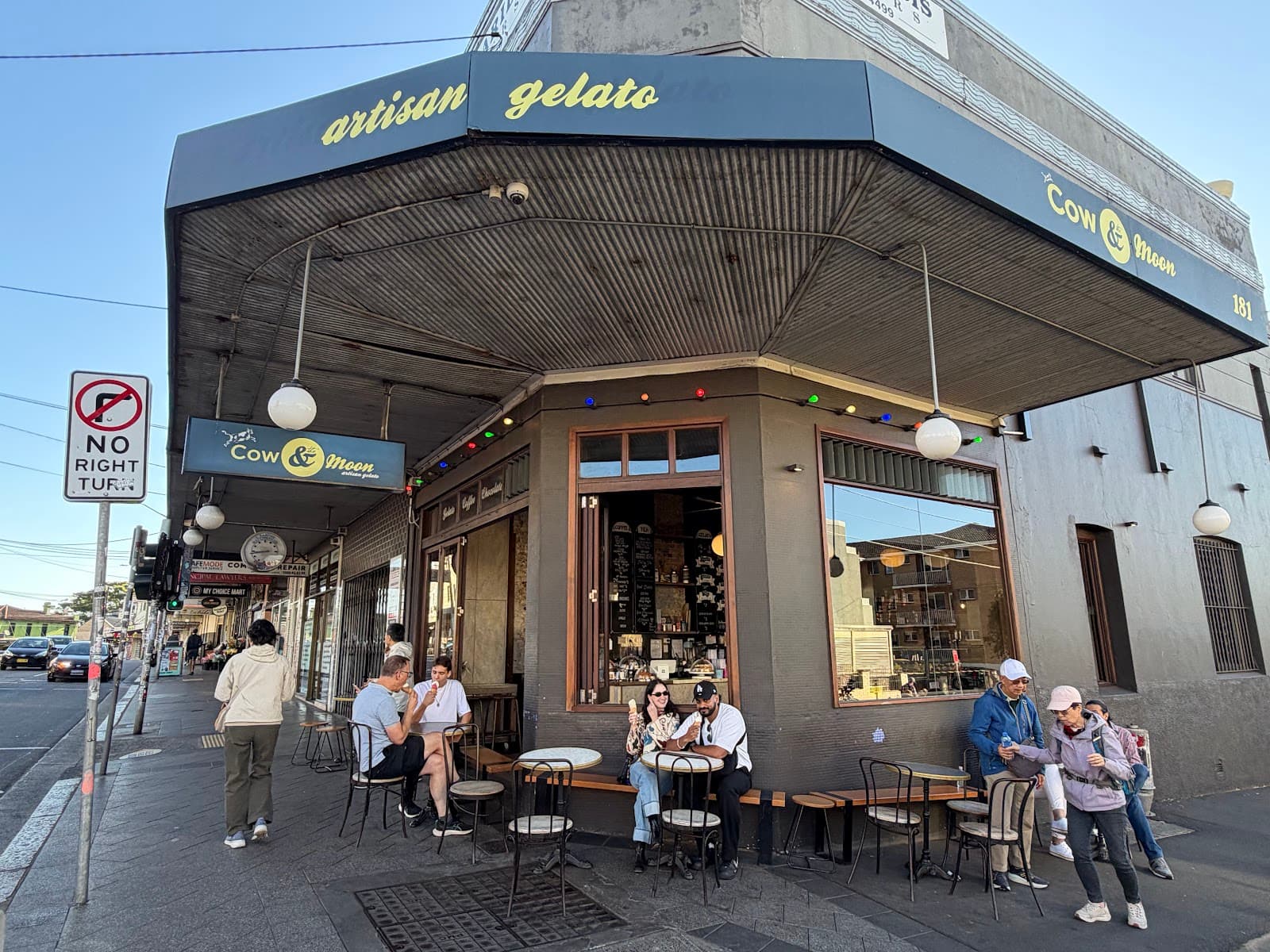 Cow & The Moon — Paddington, Sydney