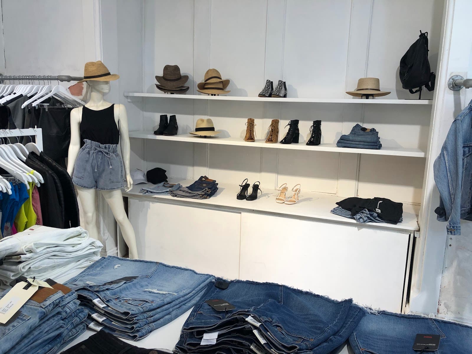MUSEUM CLOTHING — Paddington, Sydney