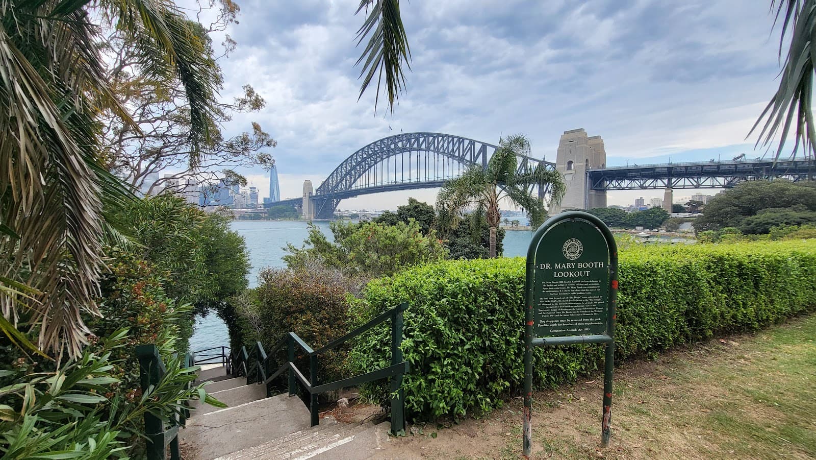 Mary Booth Lookout Reserve — Darling Harbour, Sydney