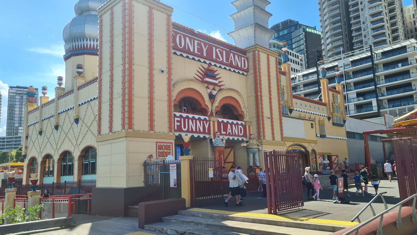 Luna Park Sydney — Darling Harbour, Sydney