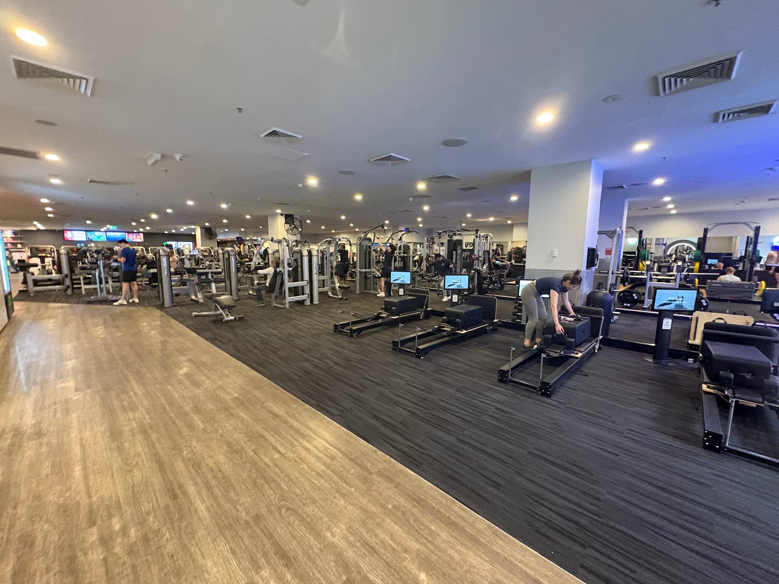 Revo Fitness - Pitt St Sydney — The Rocks, Sydney