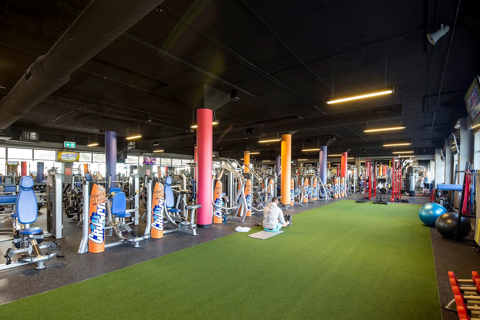 Crunch Fitness Caringbah Gym — Cronulla, Sydney