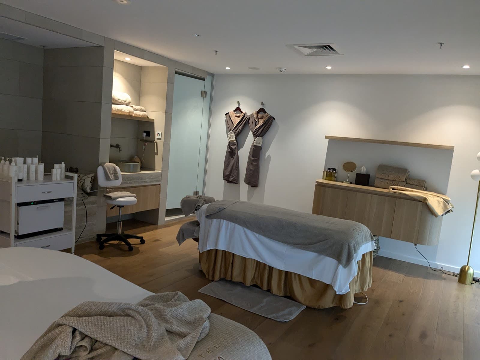 Sofitel SPA Darling Harbour — Darling Harbour, Sydney