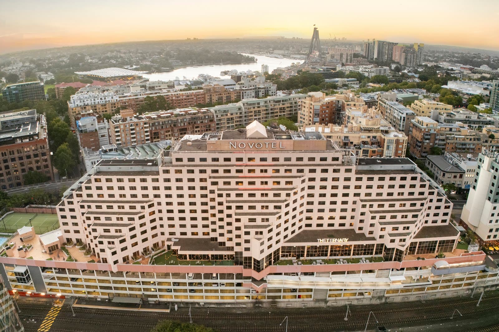 Novotel Sydney on Darling Harbour — Darling Harbour, Sydney