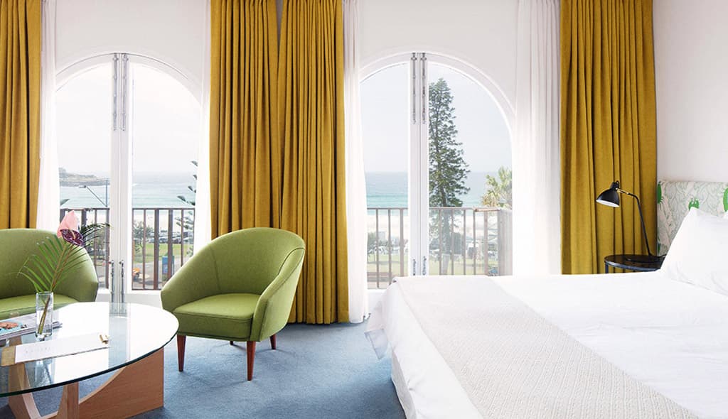 Hotel Ravesis — Bondi, Sydney