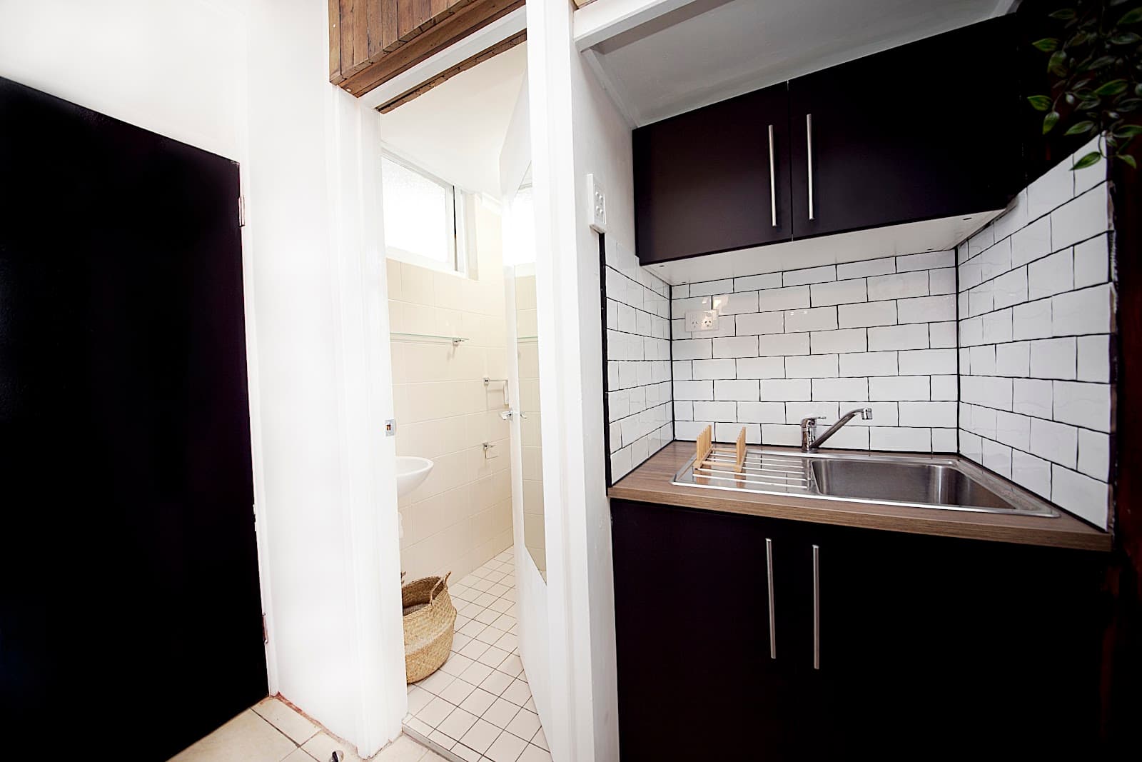 Manly Waves Hotel: Studios & Apartments — Manly, Sydney