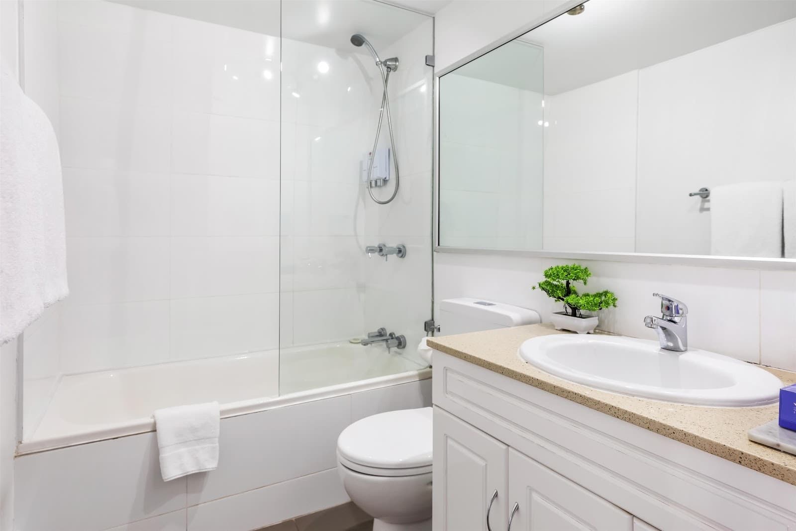 Metro Apartments on Darling Harbour — Darling Harbour, Sydney