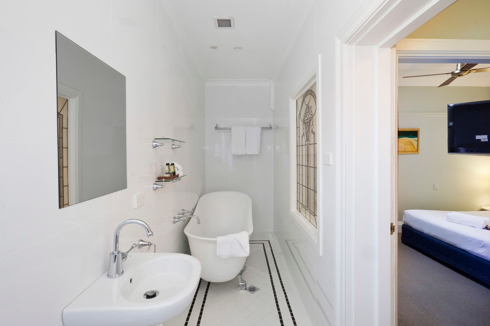 Hughenden Hotel — Paddington, Sydney