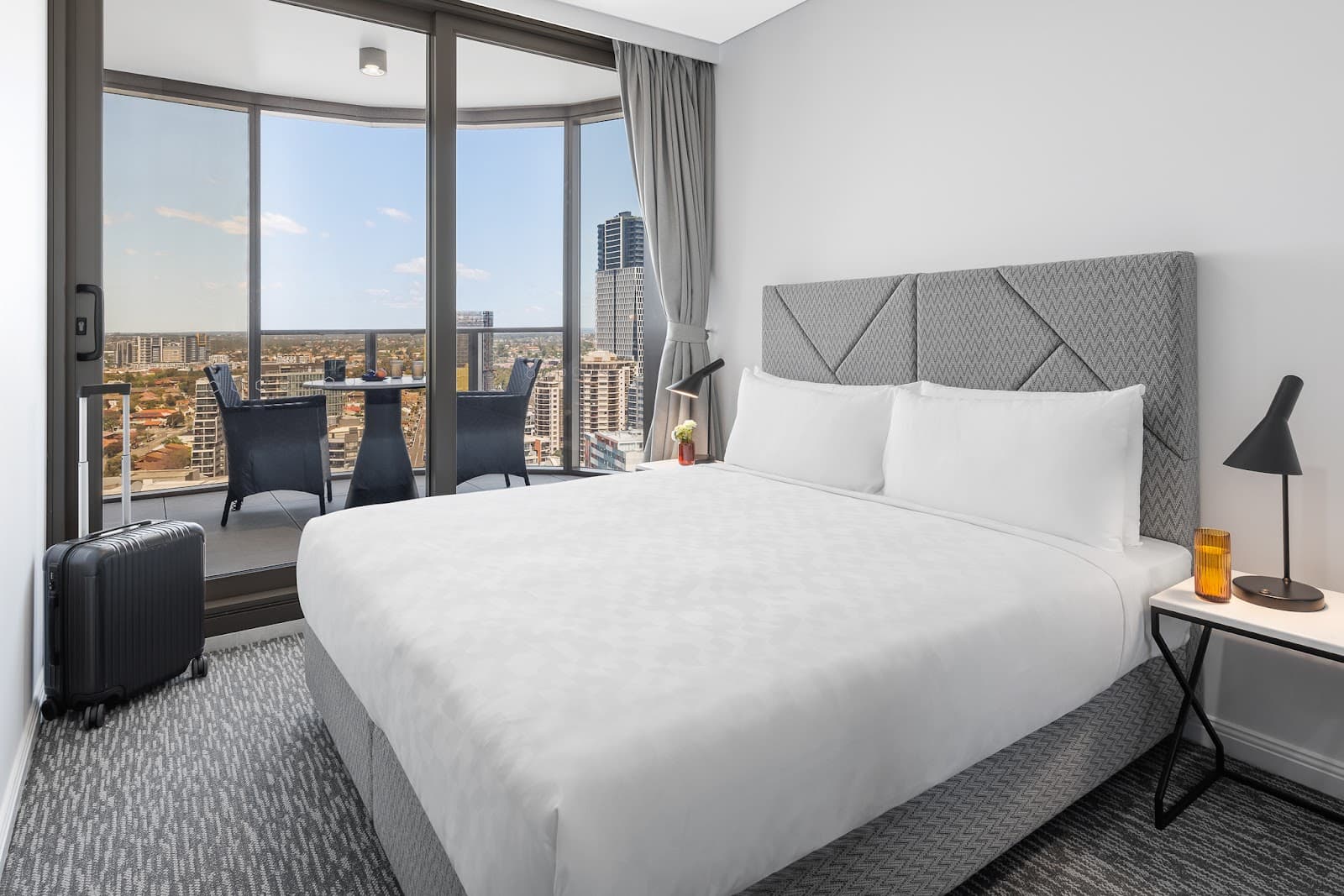 Meriton Suites George Street, Parramatta — Parramatta, Sydney
