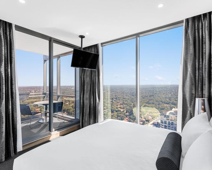 Meriton Suites Chatswood — Chatswood, Sydney