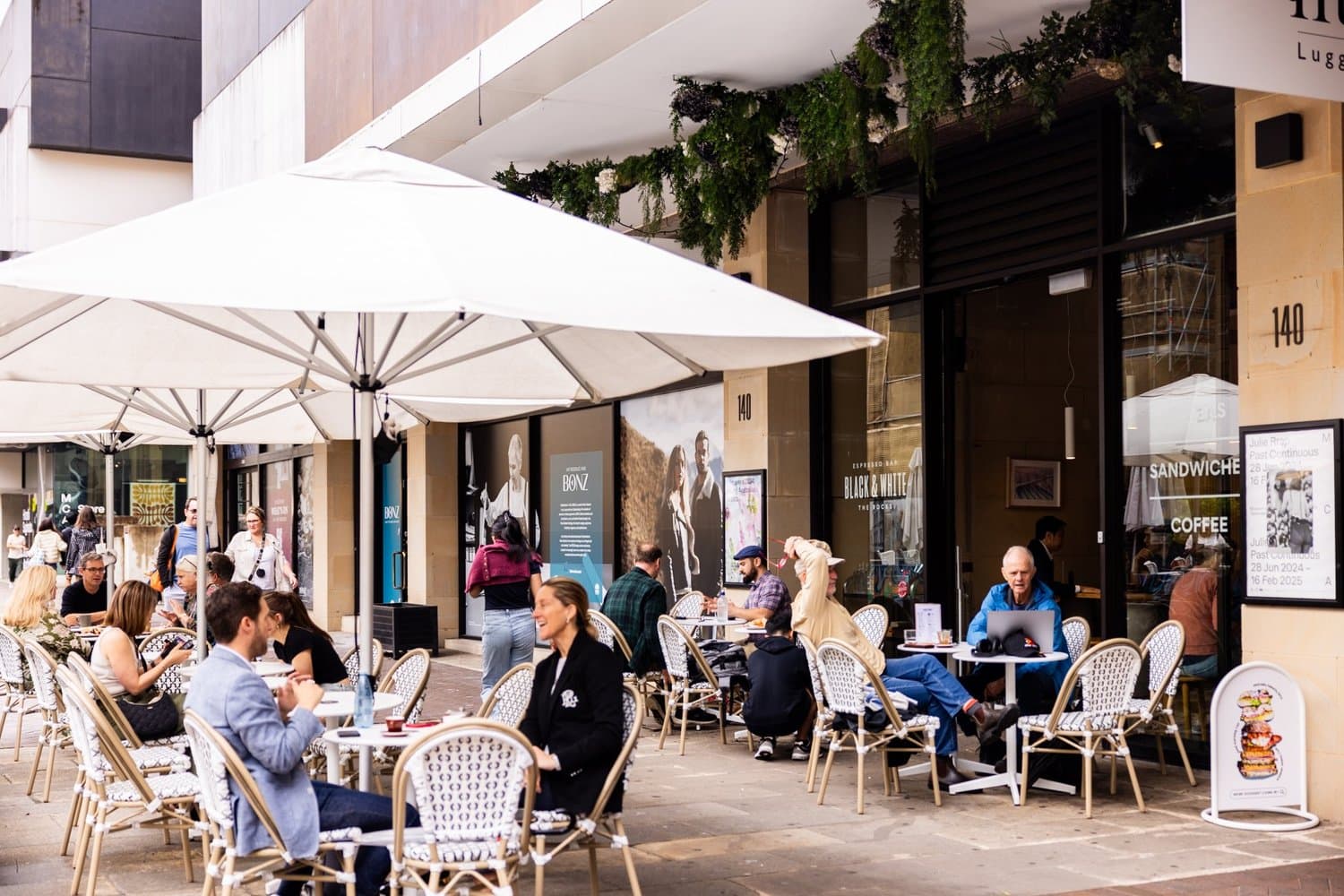 Black and White Espresso Bar | The Rocks