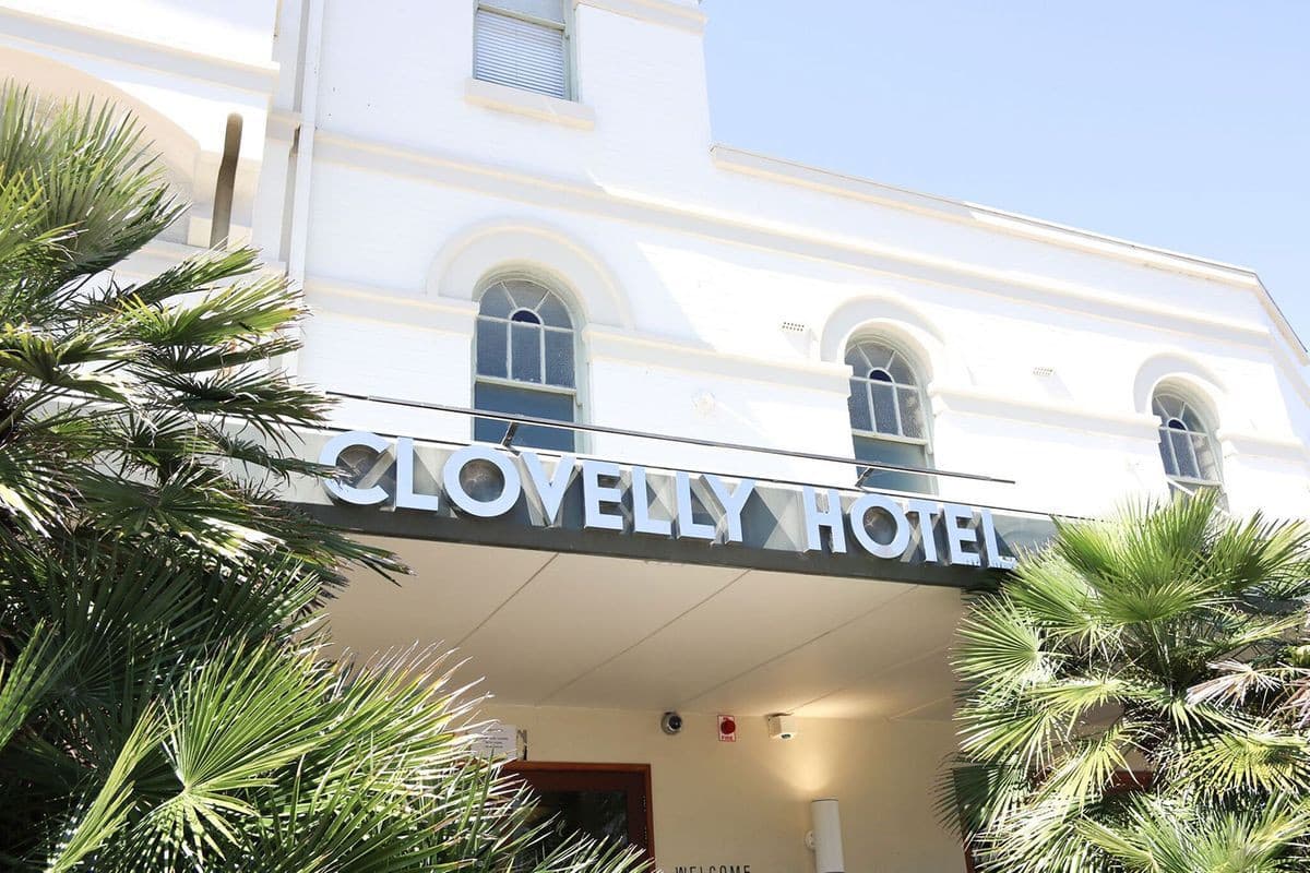 Clovelly Hotel