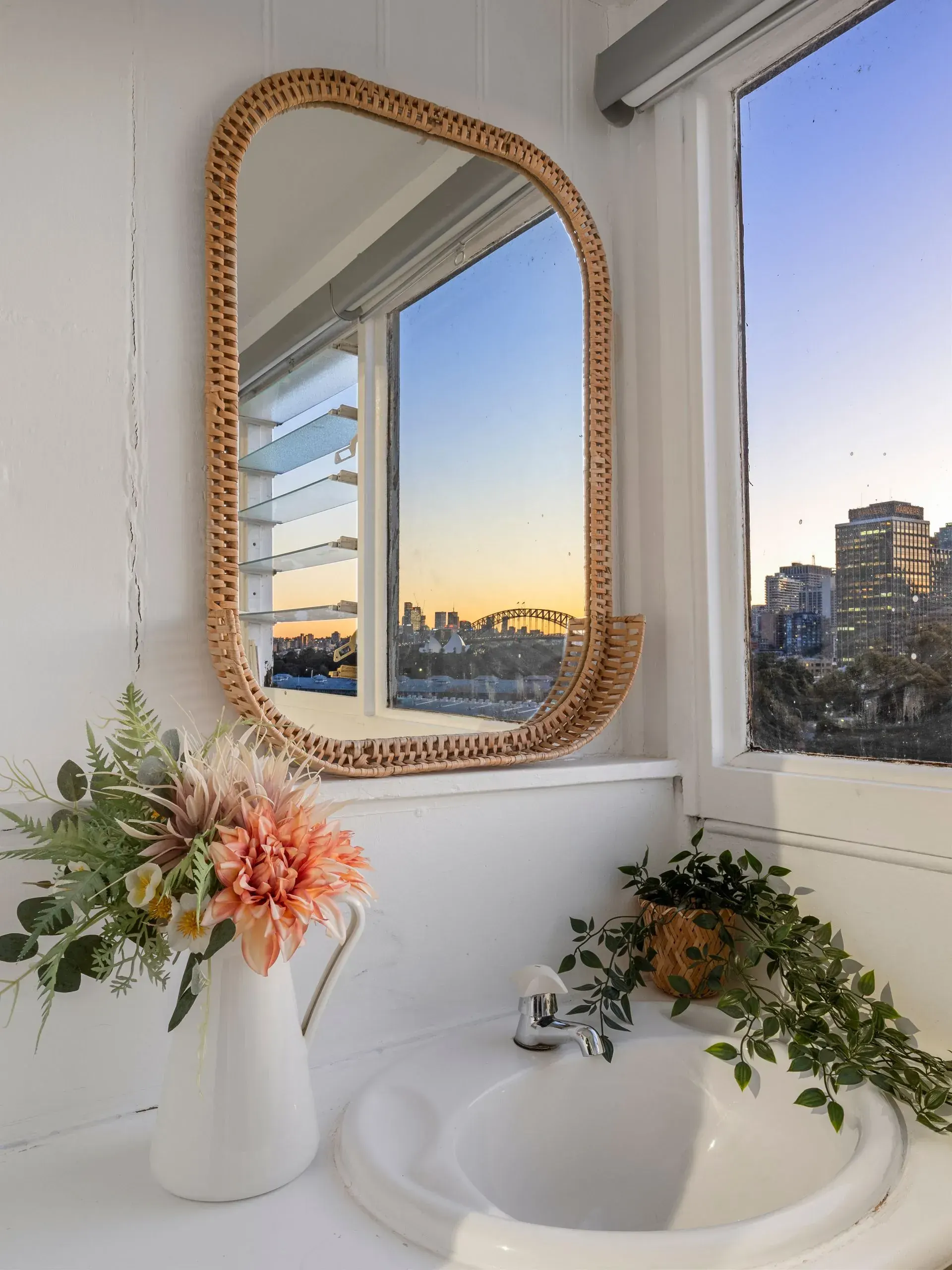 Azzurro Pod Hotel - Central Sydney